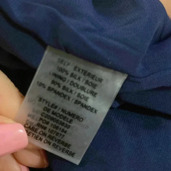 Alice + Olivia silk sequins blouse size small - Picture 5 of 5